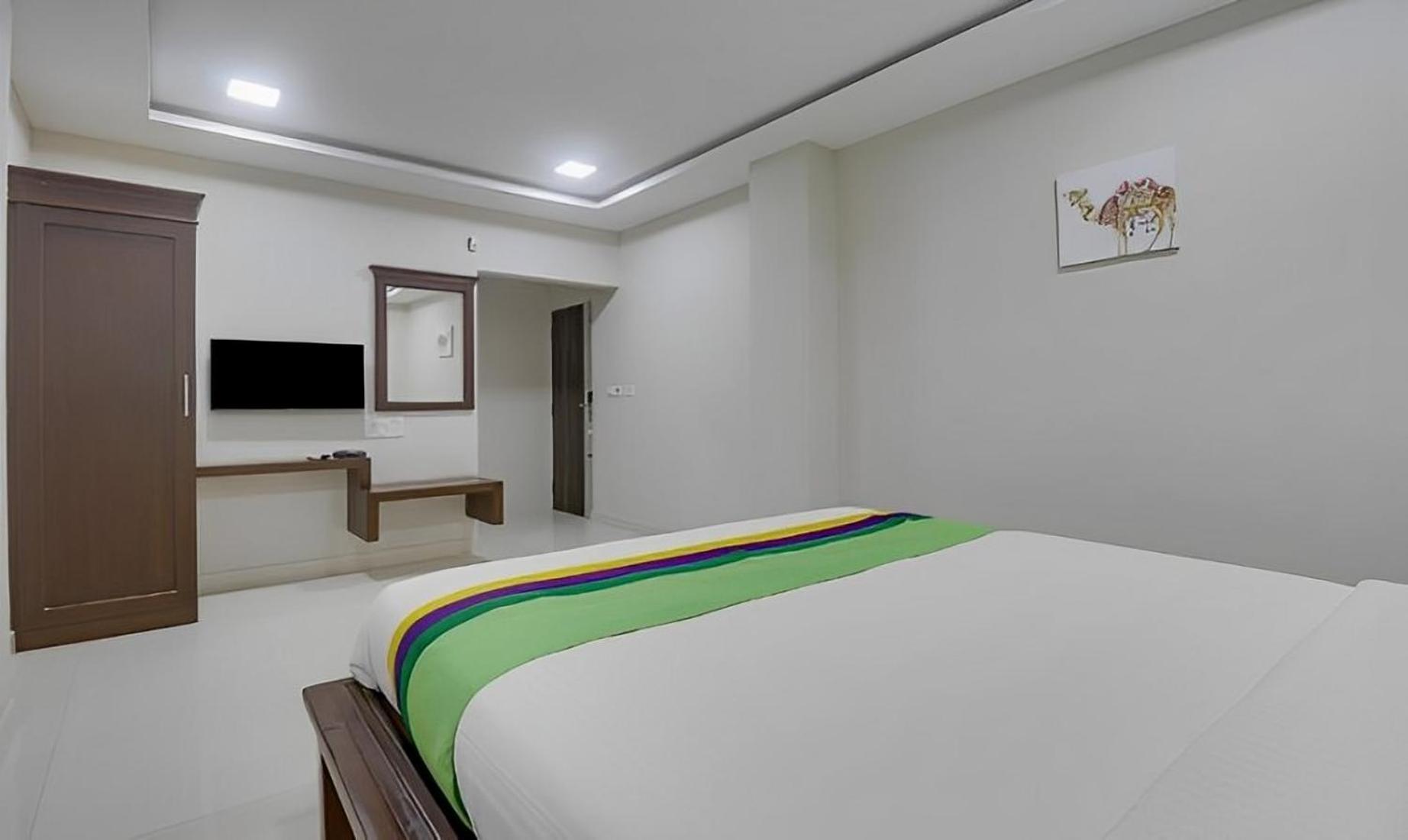 Rithikha Crest 3* Chennai