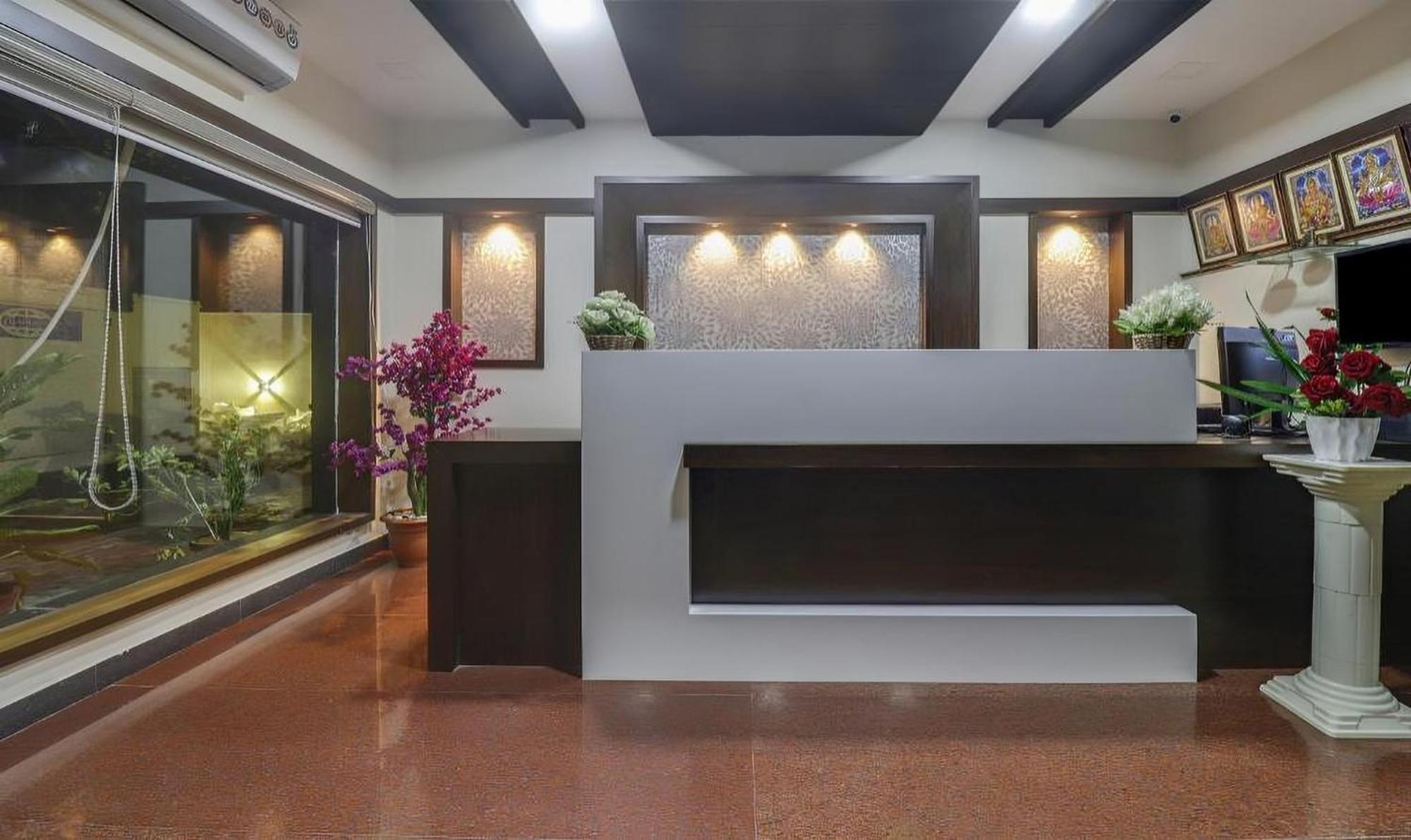 Hotel Rithikha Crest